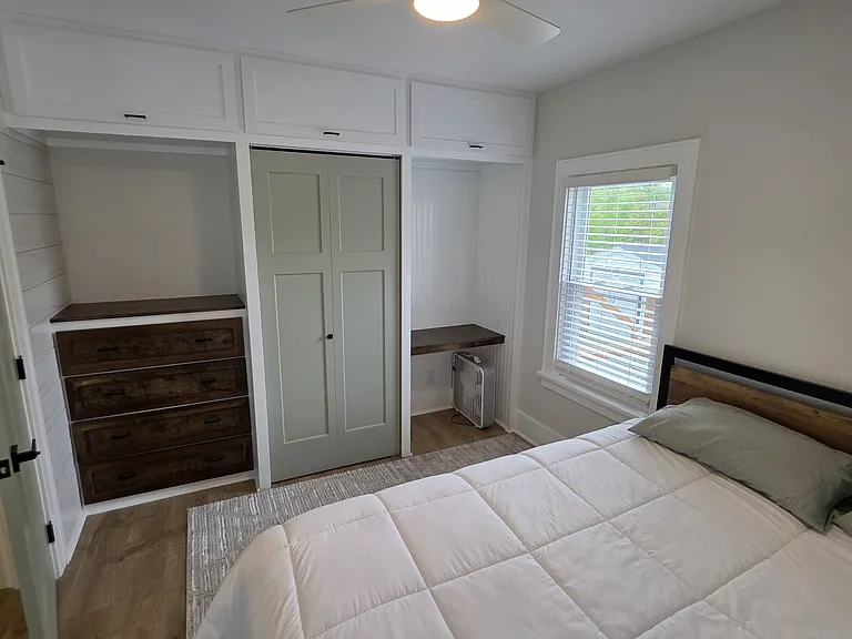 1409 E Samuel Ave — Photo 7