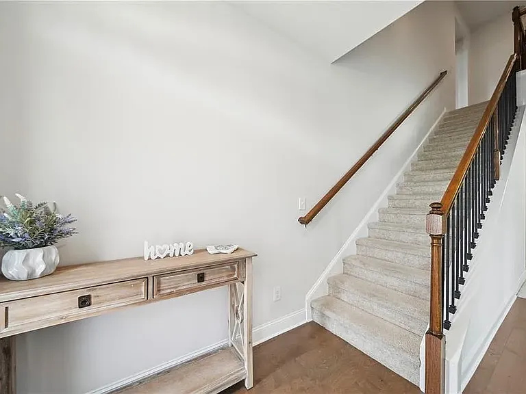 7455 Easton Valley Ln — Photo 32