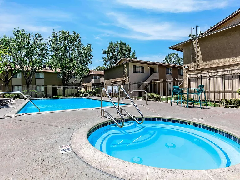 Sienna Heights — Photo 11