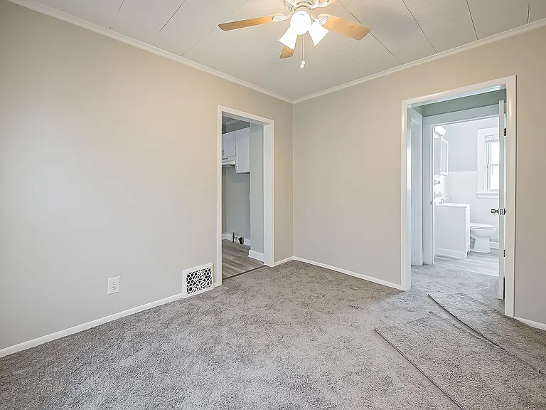 245 S Edith St — Photo 16