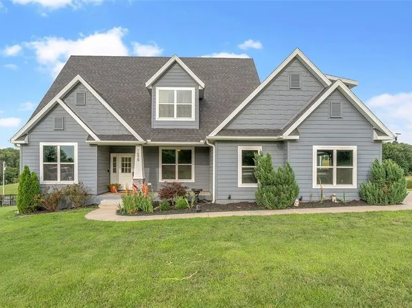 1695 Ardemagni Rd, Springdale, AR 72762