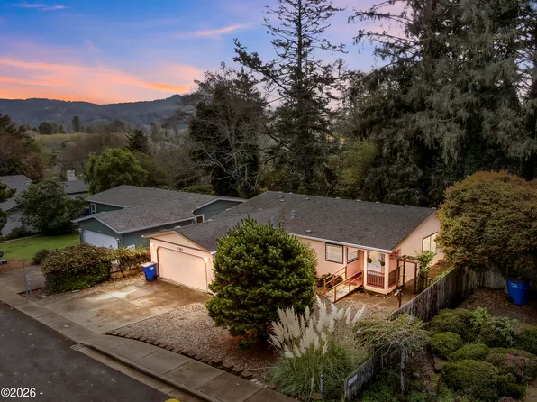 2780 NE 45th St, Lincoln City, OR 97367