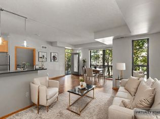 2565 Franklin Ave APT 202, Saint Paul, MN 55114