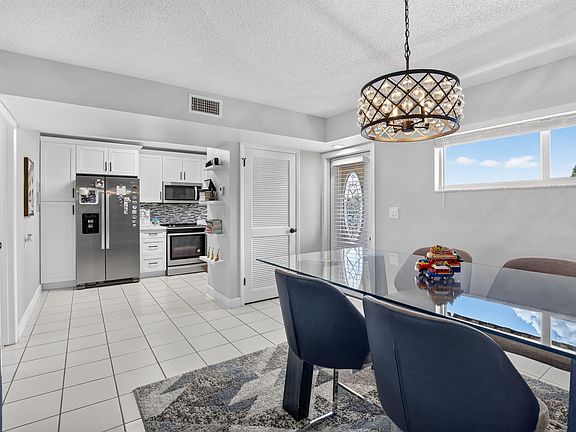 5th image of 9923 S Hollybrook Lake Drive #305