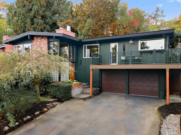 9043 Matthews Avenue NE, Seattle, WA 98115