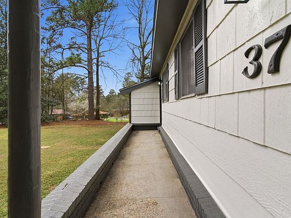 5th image of 37 Oakcrest Rd