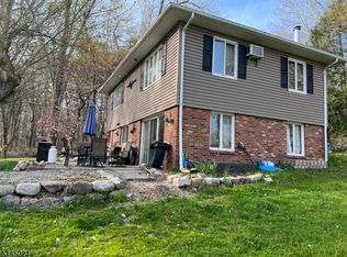 9 Lertora Rd, Sandyston, NJ 07826