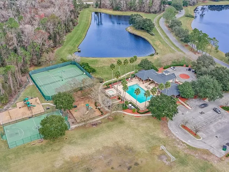 8884 Hampton Landing Dr E — Photo 34