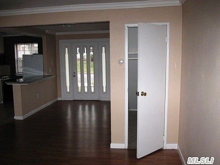 3rd image of 218 Towne House Vlg