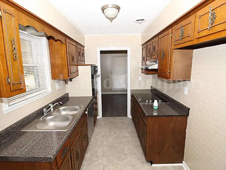 5901 Tishomingo Dr — Photo 7
