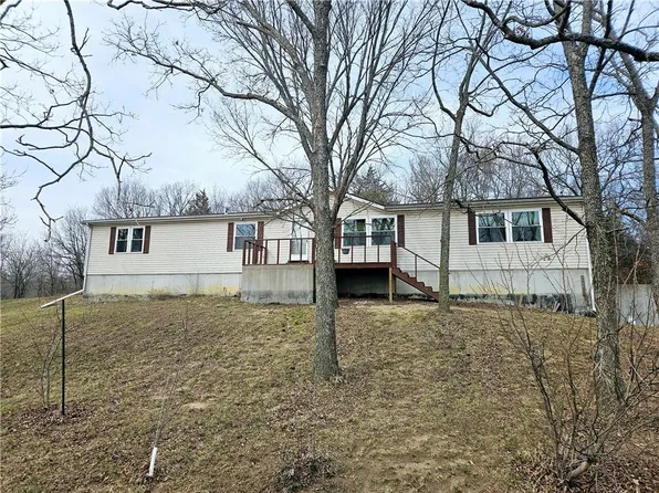 24690 Robertson Rd, Lacygne, KS 66040