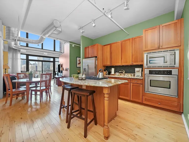 1530 S State St #1009 — Photo 3