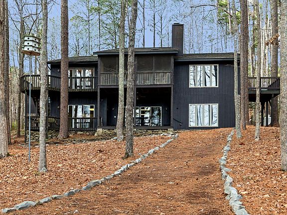 2nd image of 544 Ferncliff Rd