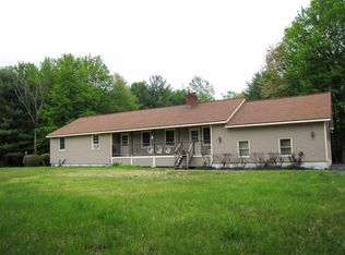140 Fortsville Rd, Gansevoort, NY 12831