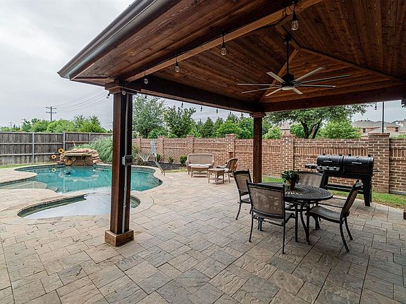5th image of 2336 San Andres Dr