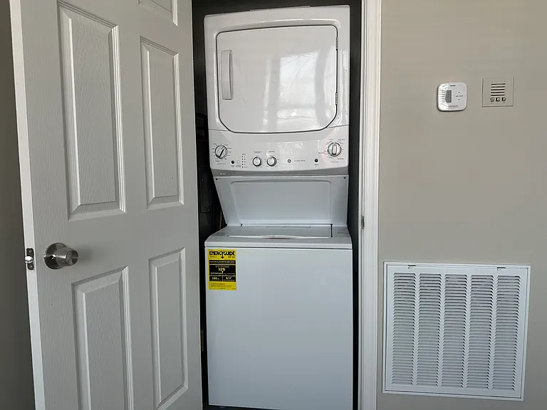 1516 Lancaster St #2C — Photo 13