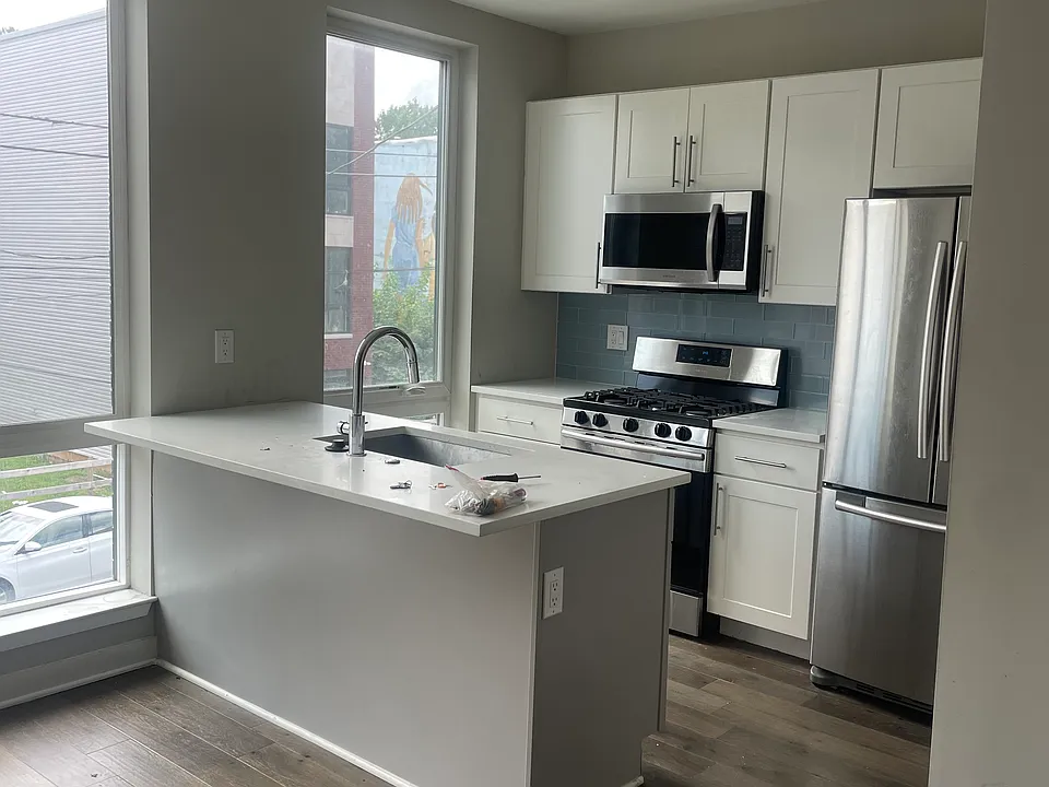 2409 Ridge Ave #2