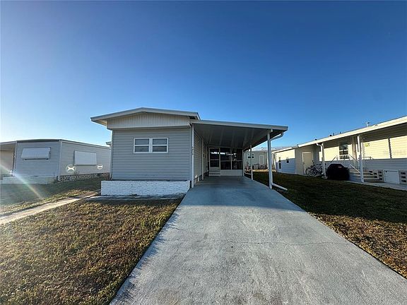3rd image of 5409 HOLIDAY PARK BOULEVARD