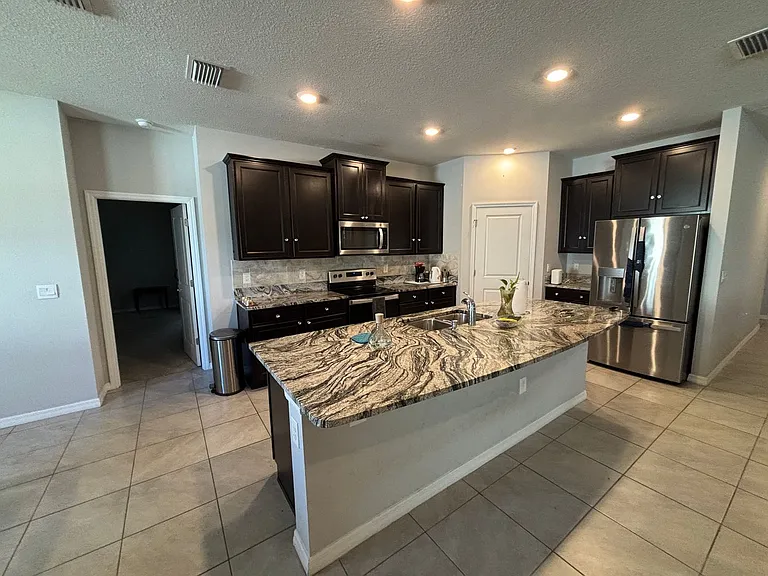 8288 SW 59th Ave — Photo 9