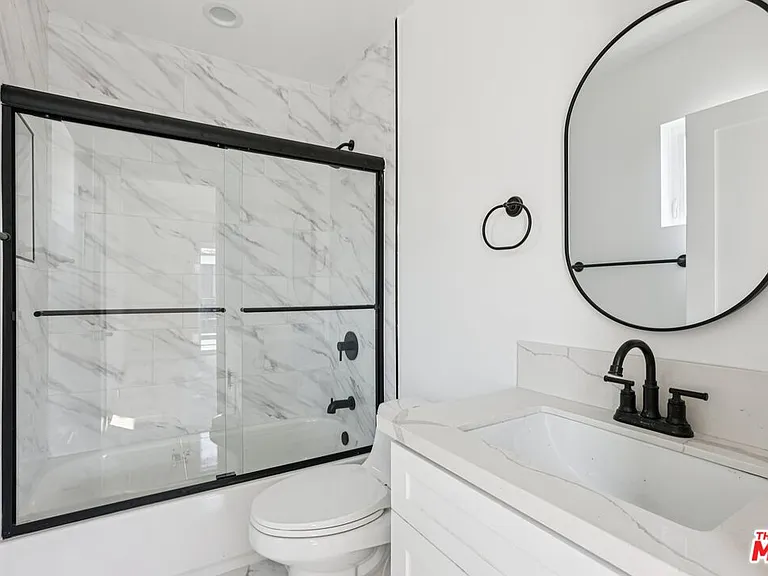 2111 Holly Dr #2 — Photo 7