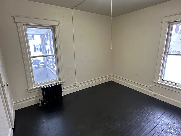 27 Duane Ave #2 — Photo 8
