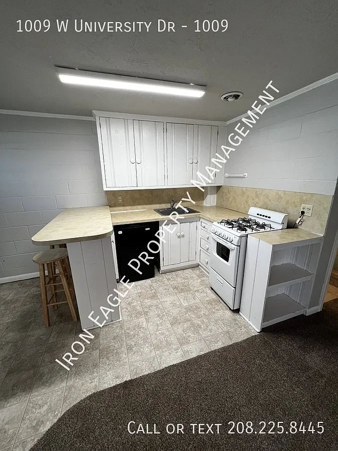 Studio, 375 sqft, $945 — Photo 3
