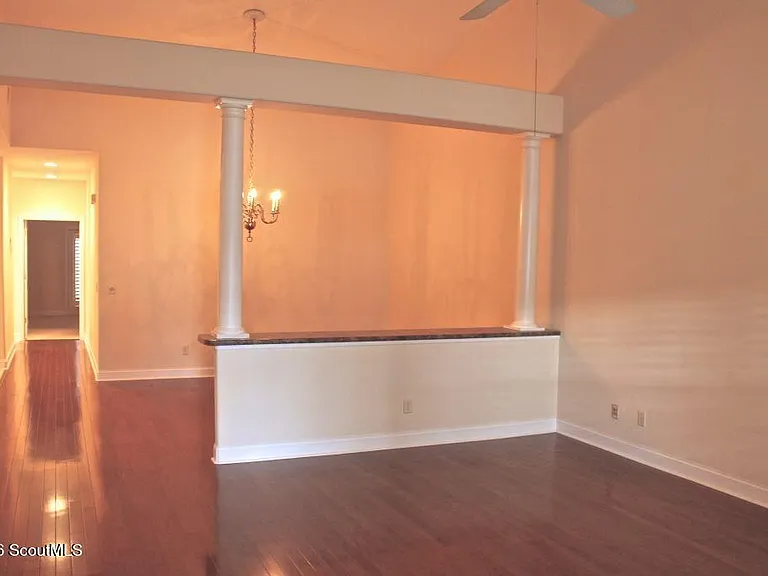 182 Peppertree Crossing Ave #182 — Photo 3