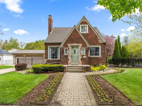 21506 Tenny St, Dearborn, MI 48124