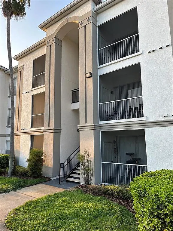 1 bed, 1.0 bath, 672 sqft, $1,350 — Photo 1