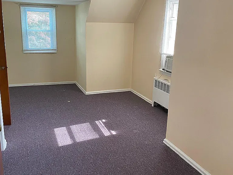 25 Long St #2 — Photo 4