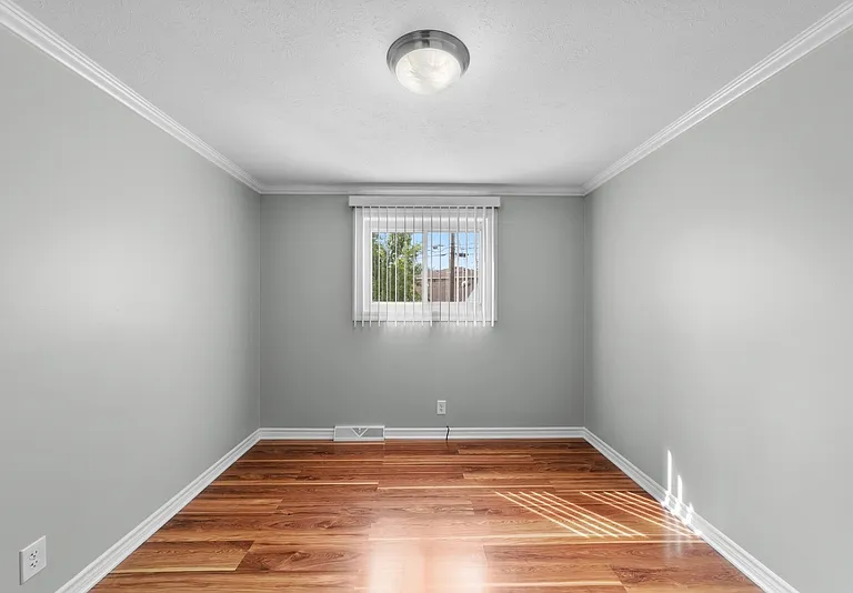 10055 Concord Ct — Photo 29