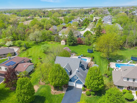 5th image of 718 Braintree Ln