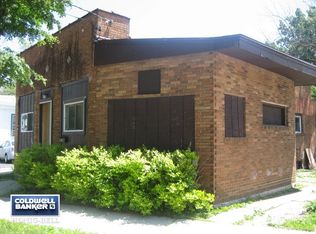 706 Henry St, Joliet, IL 60433