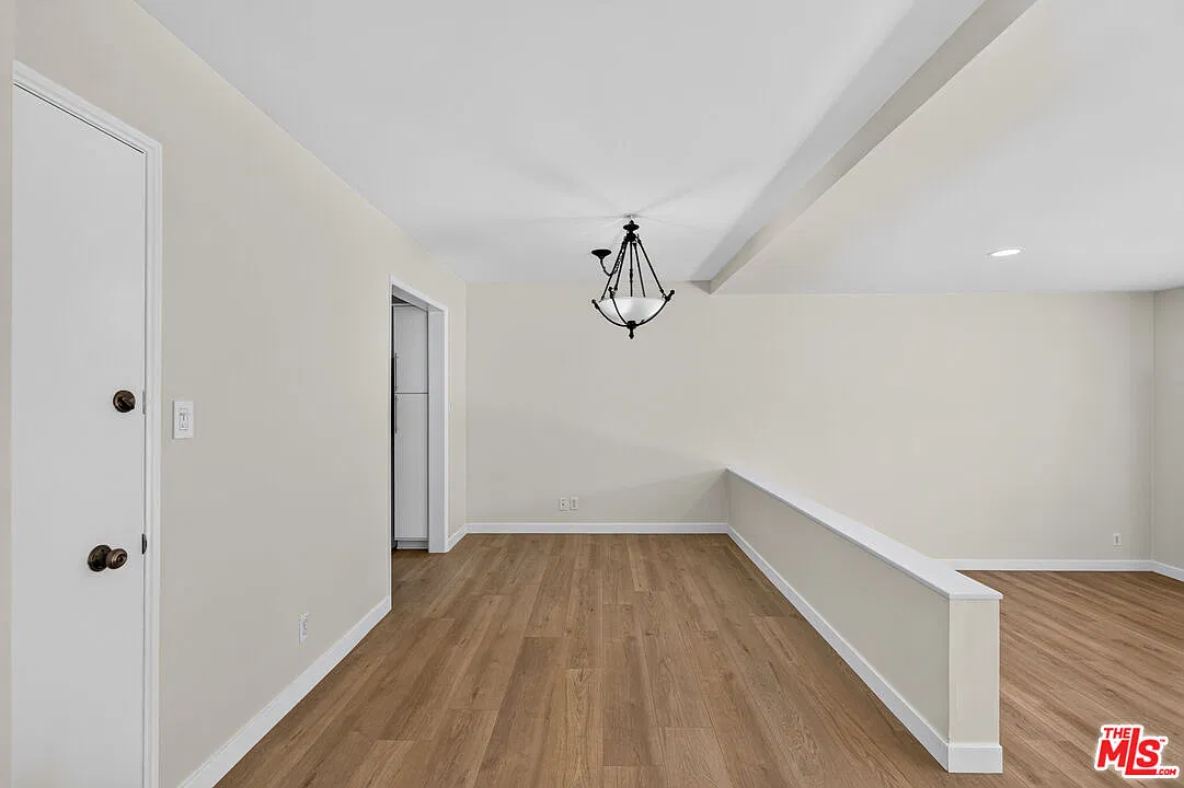 3 bed, 2.0 bath, 1337 sqft, $5,750 — Photo 4