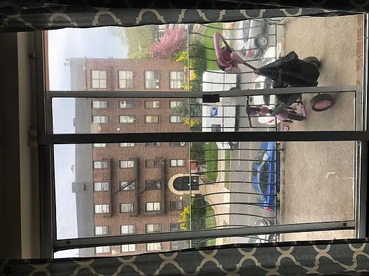 Rented by 18 REALTY | media 25