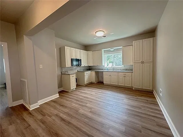 2 bed, 2.0 bath, 1412 sqft, $1,300 — Photo 3