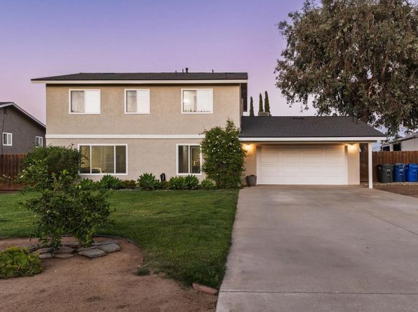 435 W Hawthorne St, Fallbrook, CA 92028