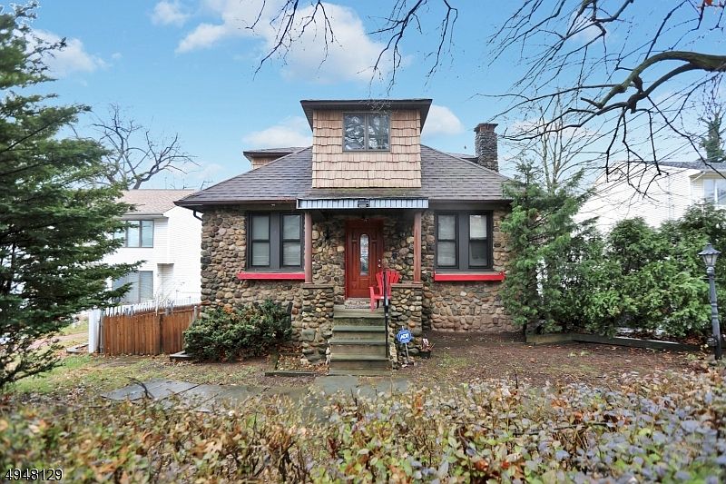 1st image of 684 Eagle Rock Ave