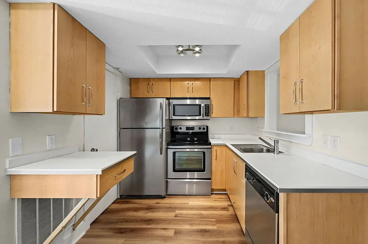 Building Photo - 540 N 2nd St #302