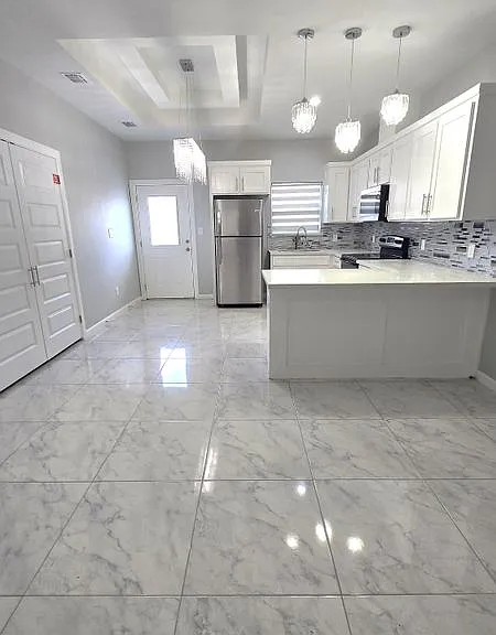 919 N Blair Ave #4 — Photo 3