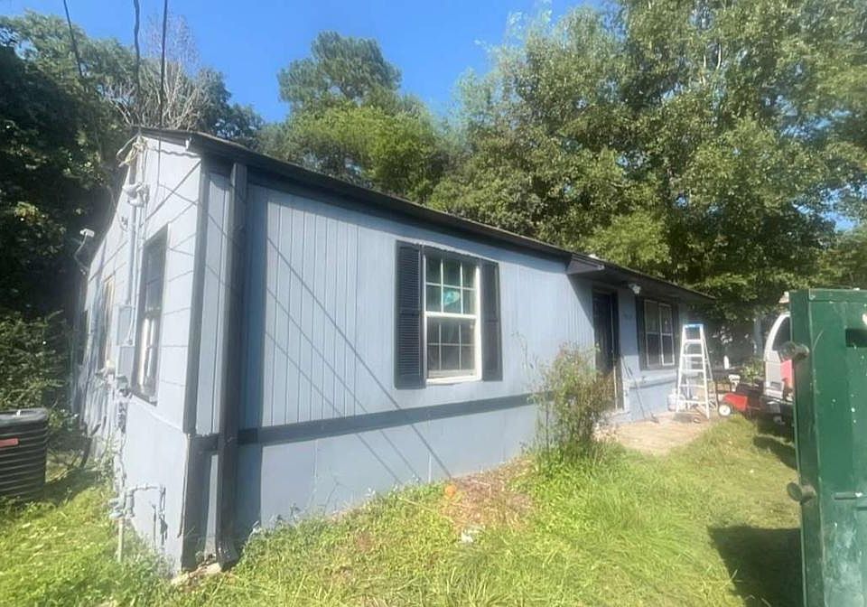 1st image of 3873 Andrews Dr