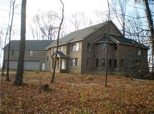 5163 Oak Ravine Ct, Ann Arbor, MI 48105