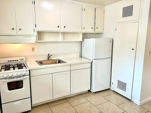 2nd image of 701-705 Bath St #308-310