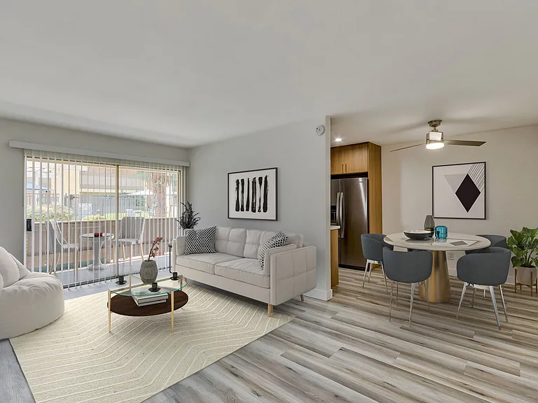 Torrey Pines Apartment Homes — Photo 8