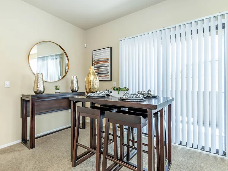 1b1 751 SQFT 1 Bed 1 Bath