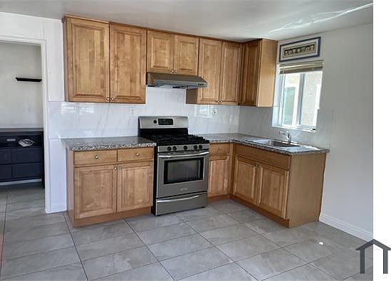 1st image of 310 Avondale Ave