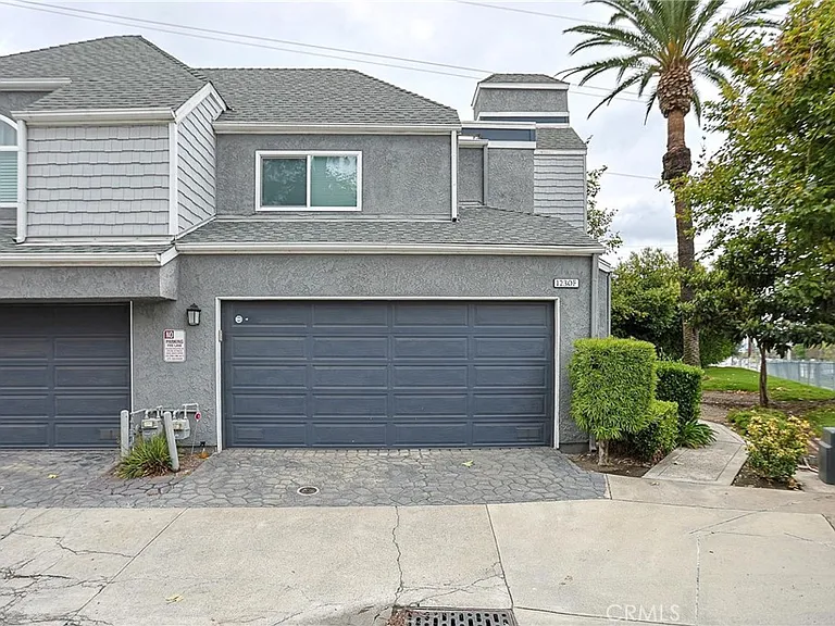 1230 S Barranca Ave #F — Photo 2