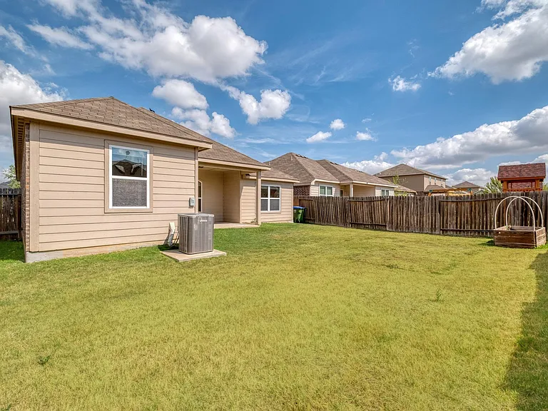 13709 Nelson Houser St — Photo 29