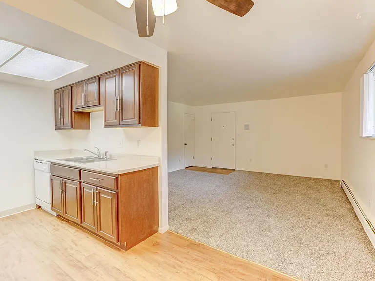 Heritage Apartments — Photo 17