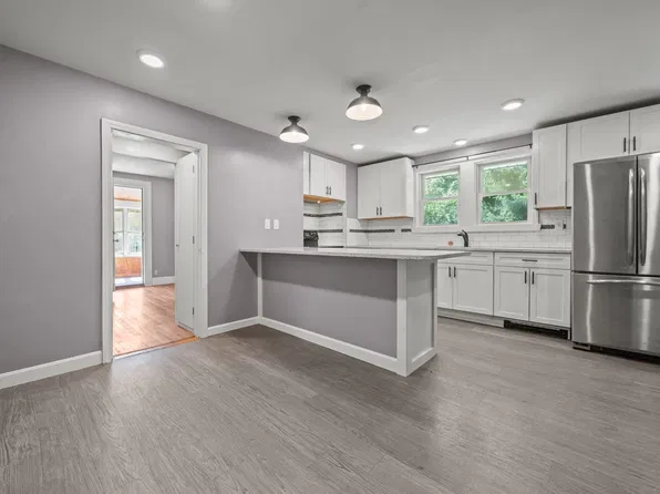 52 Forest Park Rd, Woburn, MA 01801